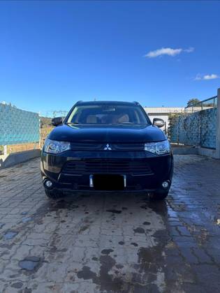 MITSUBISHI OUTLANDER 3.0 GT 4X4 V6 24V GASOLINA 4P AUTOMÁTICO MITSUBISHI OUTLANDER 3.0 GT 4X4 V6 24V GASOLINA 4P AUTOMÁTICO
